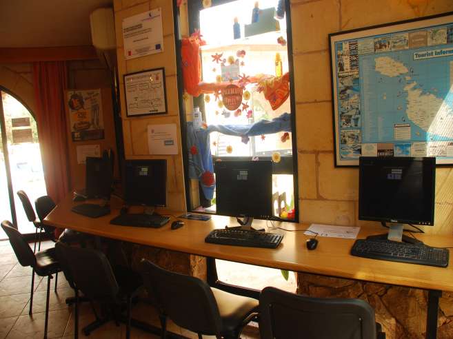 Sprachcaffe Malta Dil Okulu Internet Cafe