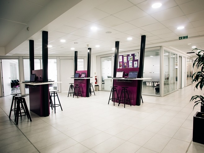 ACE English Malta Dil Okulu Internet Cafe